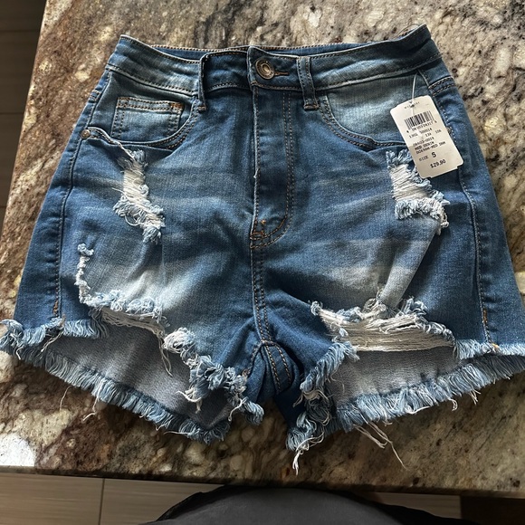 Windsor shorts size small - Picture 1 of 1